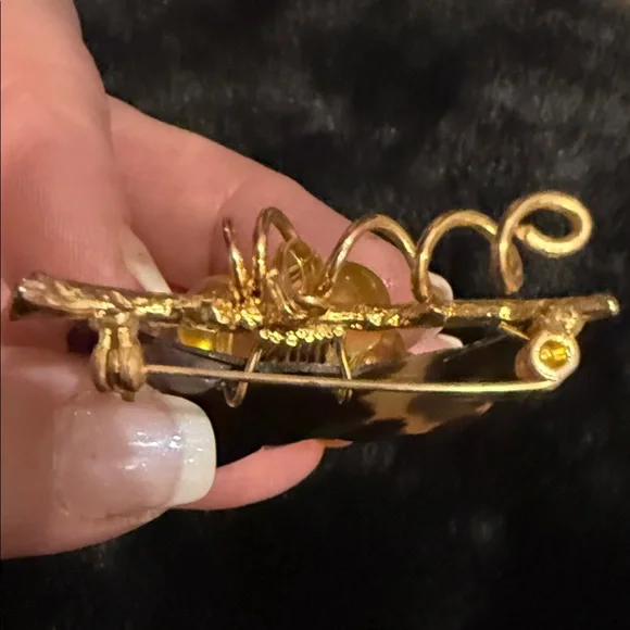 Vintage Amber Apple Juice Lucite Grape Vine Cluster Brooch - Picture 8 of 10